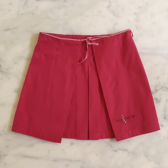 NWOT. 100% Cotton Red Pleated Skirt with Front Embroidered Logo & Left Side Zip. - Picture 1 of 5